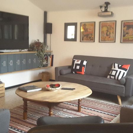 Bed and Breakfast Philoxenia Pourrieres Экстерьер фото