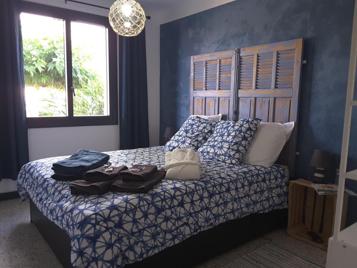 Bed and Breakfast Philoxenia Pourrieres Экстерьер фото