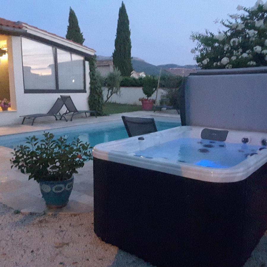 Bed and Breakfast Philoxenia Pourrieres Экстерьер фото